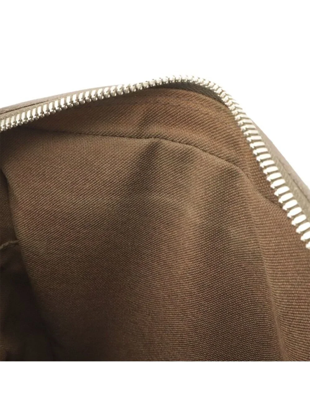Louis Vuitton Taiga Sayan Shoulder Bag Crossbody Golf Cup Japan Grizzly Brown